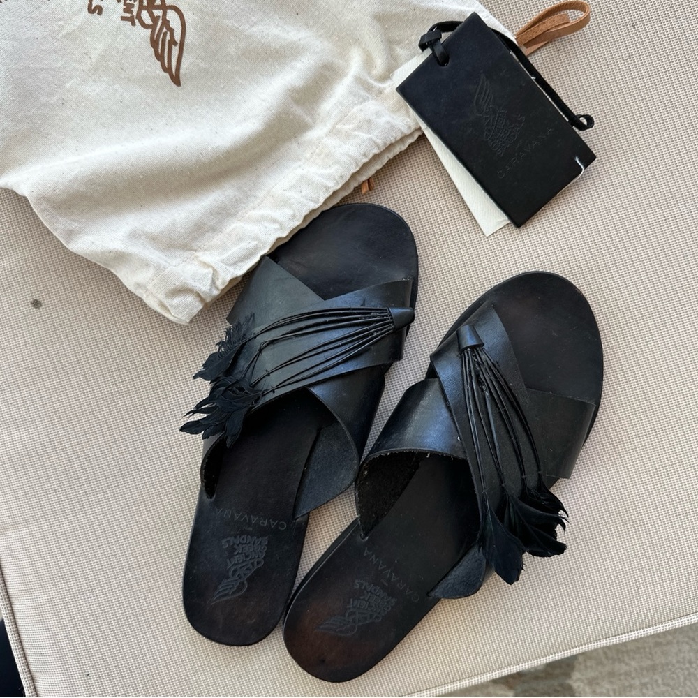 Ancient Greek sandals caravana black sandals